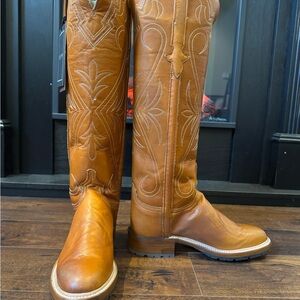 Stylish Brown Leather Cowboy Boots